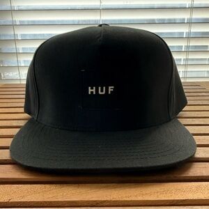 NWT HUF Classic Black SnapBack